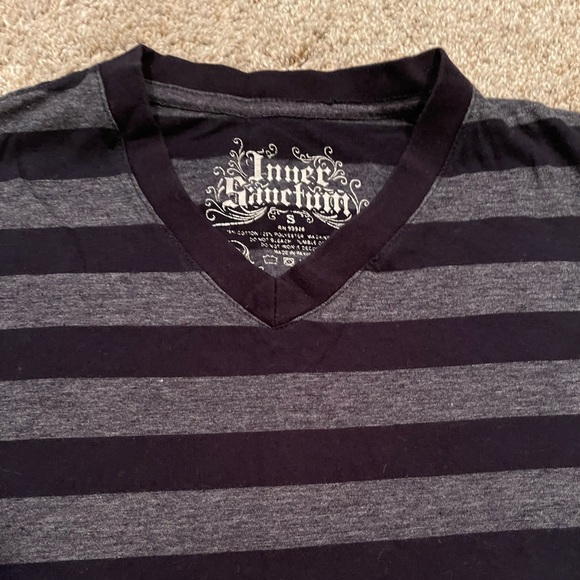 Inner Sanctum V-neck t-shirt - Picture 2 of 2